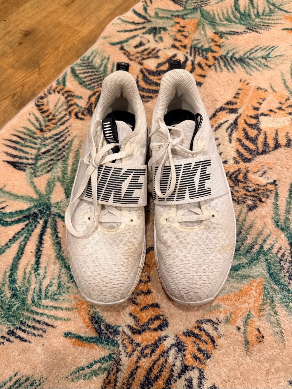 Nike White and Black Logo Strap Running Sneakers